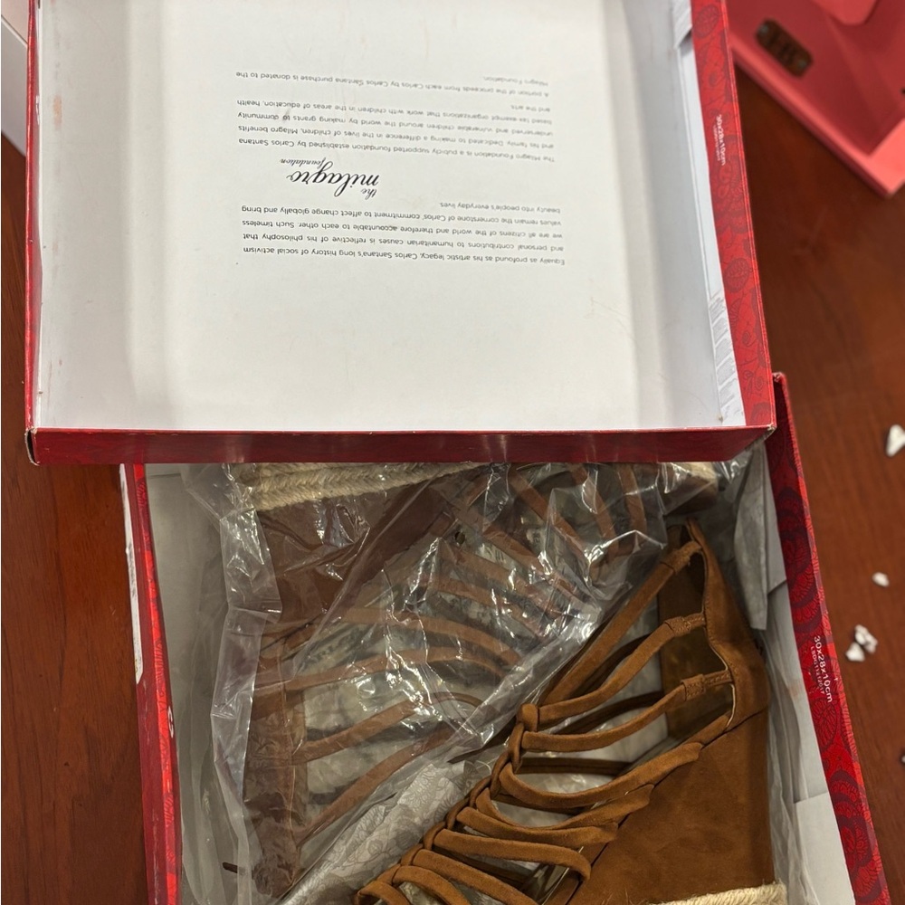 Carlos by Carlos Santana Women’s 9 1/2 Brown Platform Heels